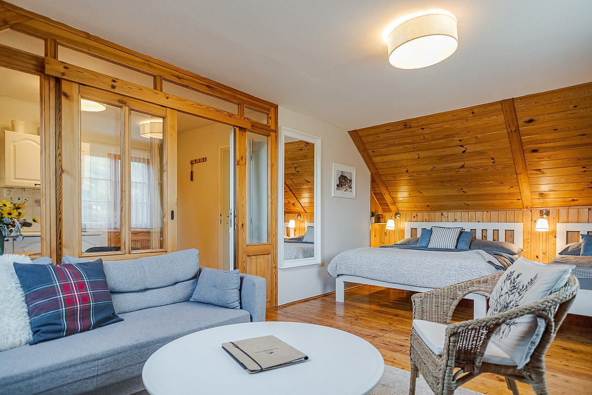 Třílůžkový apartmán č. 2